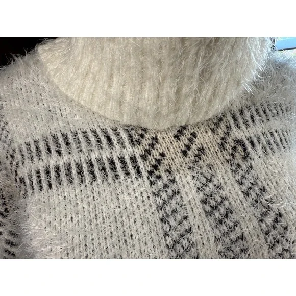 NWT Sanctuary White Check‎ Plaid Fuzzy Knit Turtleneck Sweater Womens Small - Picture 5 of 9